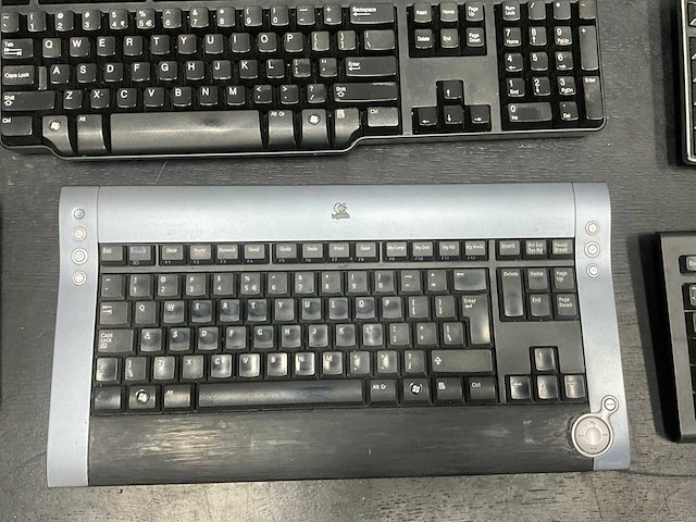 Partij diverse toetsenborden - afbeelding 12 van  16