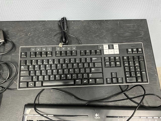 Partij diverse toetsenborden - afbeelding 13 van  16