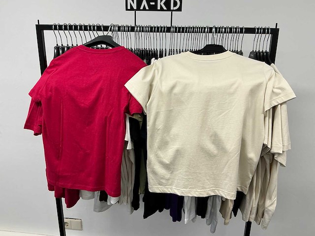 Partij diverse tommy jeans & calvin klein jeans dames t-shirts (72x) - afbeelding 27 van  32