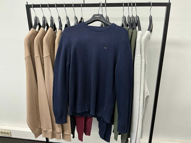 Partij diverse tommy jeans heren truien (15x) - afbeelding 18 van  20