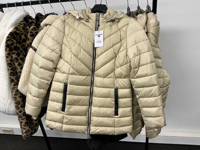Partij diverse tommy jeans & tiffosi dames jassen (16x) - afbeelding 3 van  28
