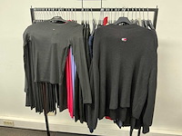 Partij diverse tommy jeans/calvin klein dames truien (51x) - afbeelding 23 van  31