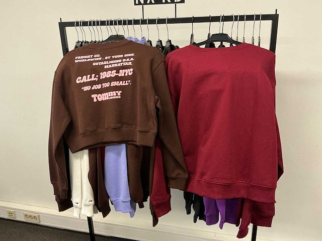 Partij diverse tommy jeans/calvin klein jeans dames truien/vesten (27x) - afbeelding 17 van  22