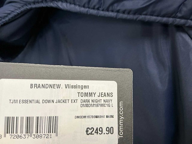 Partij diverse tommyjeans/calvinklein/lyle&scott/purepath heren jassen/bodywarmers (21x) - afbeelding 7 van  26