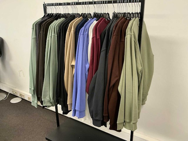 Partij diverse tommyjeans/calvinklein/purepath/lyle&scott heren truien (44x) - afbeelding 12 van  29
