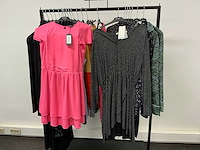 Partij diverse tommyjeans/hugoboss/calvinkleinjeans/armaniexchange/scotch&soda dames jurken (21x) - afbeelding 2 van  24