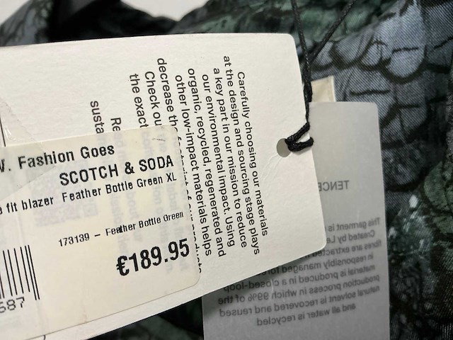 Partij diverse tommyjeans/hugoboss/calvinkleinjeans/armaniexchange/scotch&soda dames jurken (21x) - afbeelding 17 van  24