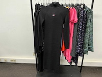 Partij diverse tommyjeans/hugoboss/calvinkleinjeans/armaniexchange/scotch&soda dames jurken (21x) - afbeelding 18 van  24