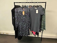 Partij diverse tommyjeans/hugoboss/calvinkleinjeans/armaniexchange/scotch&soda dames jurken (21x) - afbeelding 20 van  24