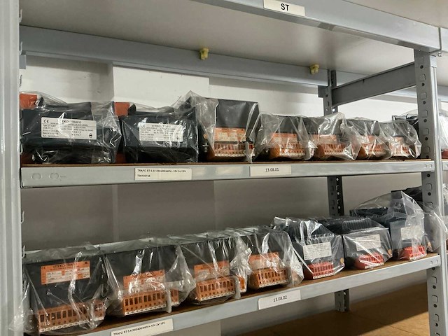 Partij diverse trafo transformatoren (14x) - afbeelding 1 van  11