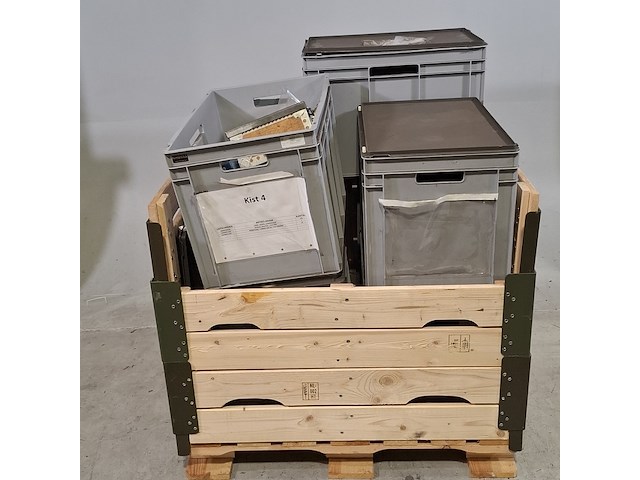 Partij diverse transportkisten en koffers - afbeelding 1 van  3