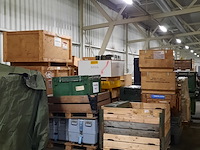 Partij diverse transportkisten