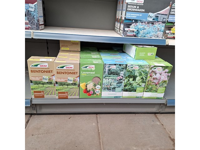 Partij diverse tuingroeimiddelen dcm - afbeelding 2 van  7
