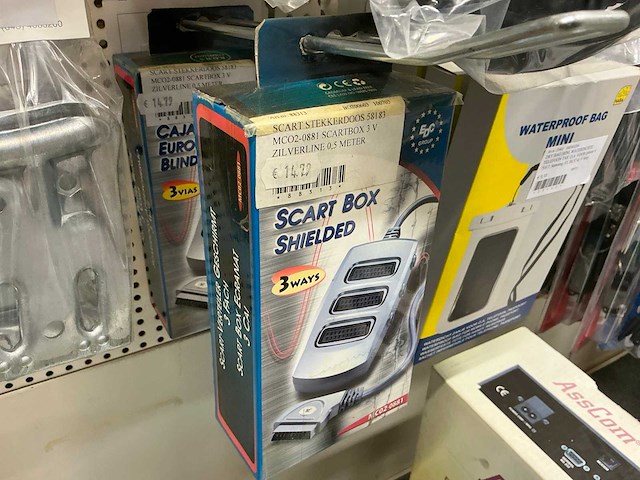 Partij diverse tv kabels en antennes - afbeelding 3 van  16