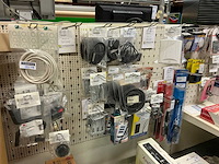 Partij diverse tv kabels en antennes - afbeelding 1 van  16