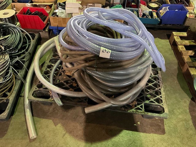 Partij diverse vacüumslangen - afbeelding 1 van  1