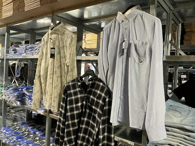 Partij diverse vanguard blouses (13x) - afbeelding 1 van  12