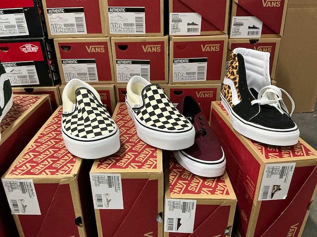 Partij diverse vans schoenen (63x) - afbeelding 2 van  11