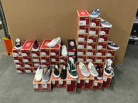 Partij diverse vans schoenen (63x) - afbeelding 1 van  11