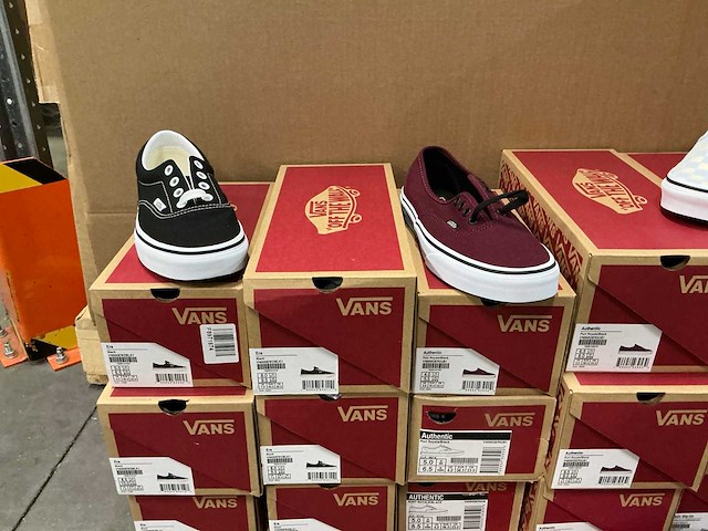 Partij diverse vans schoenen (63x) - afbeelding 4 van  11