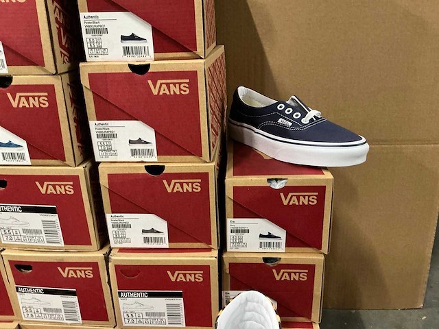 Partij diverse vans schoenen (63x) - afbeelding 11 van  11