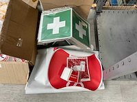 Partij diverse veiligheids-symbolen - afbeelding 4 van  4