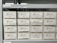 Partij diverse velectric motor protection switches/auxilairy contact (173x) - afbeelding 3 van  18