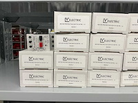 Partij diverse velectric motor protection switches/auxilairy contact (173x) - afbeelding 11 van  18
