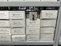 Partij diverse velectric motor protection switches/auxilairy contact (173x) - afbeelding 14 van  18