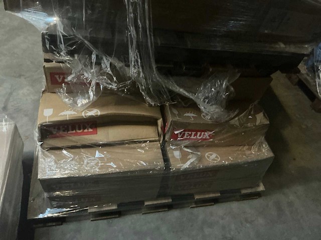 Partij diverse velux dakraam onderdelen - afbeelding 9 van  16