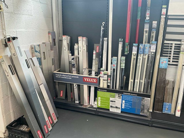 Partij diverse velux/decosol/store raamdecoratie (62x) - afbeelding 1 van  4
