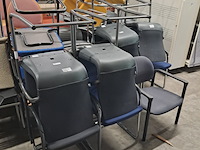 Partij diverse vergader - en kantinestoelen - afbeelding 19 van  19