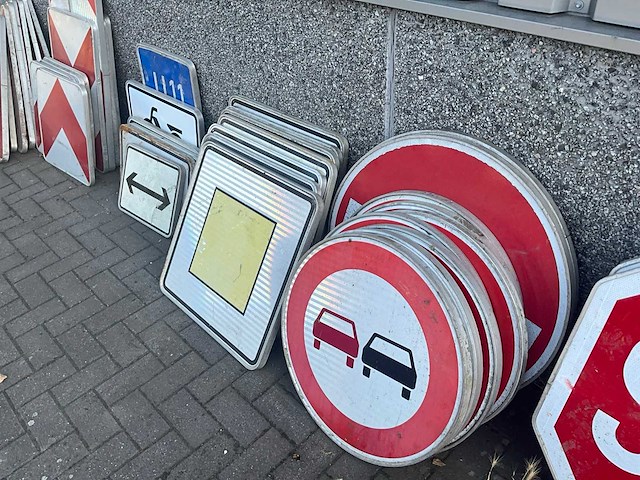 Partij diverse verkeersborden - afbeelding 3 van  6