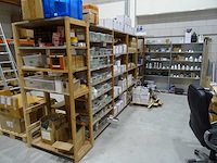 Partij diverse verlichting en onderdelen - afbeelding 1 van  45