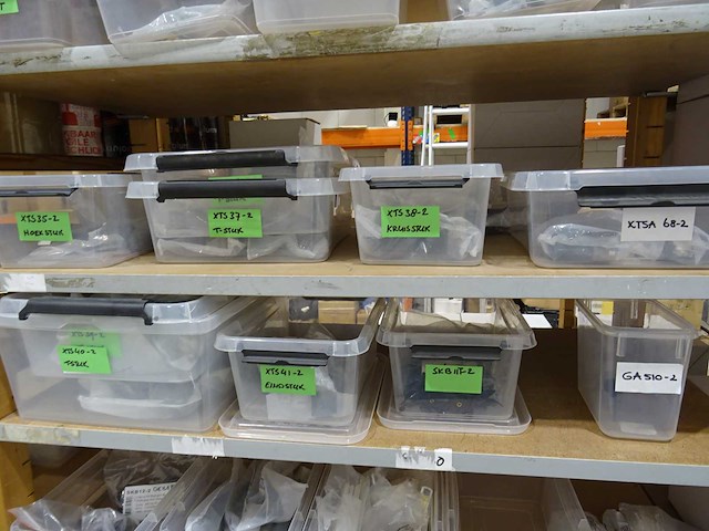 Partij diverse verlichting en onderdelen - afbeelding 21 van  45