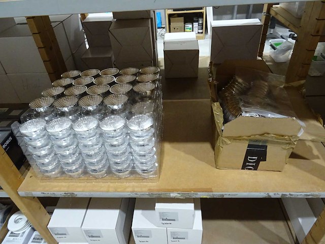 Partij diverse verlichting en onderdelen - afbeelding 29 van  45