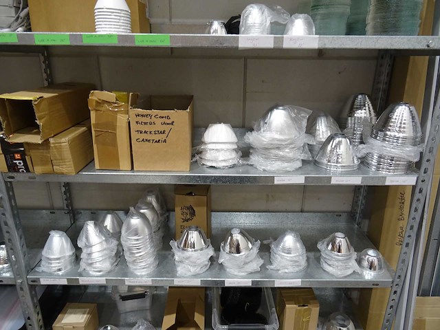 Partij diverse verlichting en onderdelen - afbeelding 6 van  45