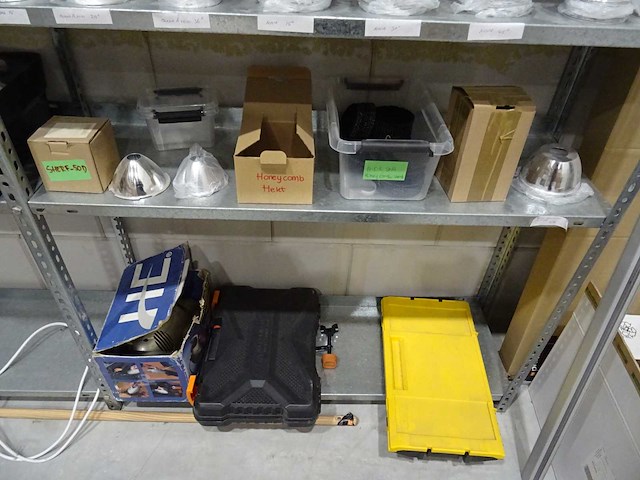 Partij diverse verlichting en onderdelen - afbeelding 7 van  45