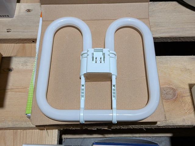 Partij diverse verlichting, o.a. sylvania, osram en philips - afbeelding 3 van  25