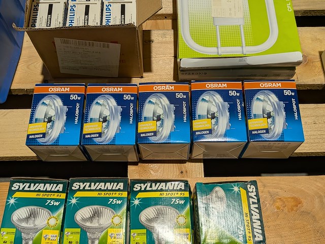 Partij diverse verlichting, o.a. sylvania, osram en philips - afbeelding 23 van  25