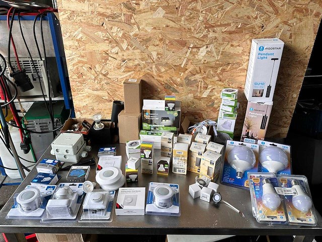 Partij diverse verlichting - afbeelding 11 van  42