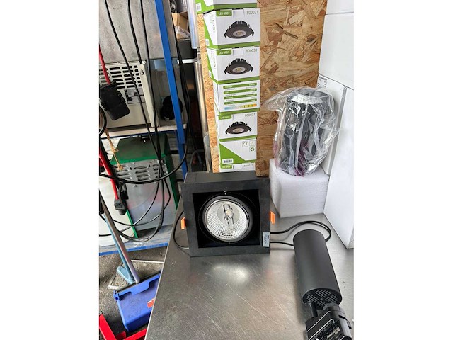 Partij diverse verlichting - afbeelding 26 van  42