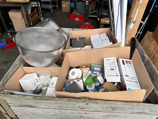 Partij diverse verlichting - afbeelding 38 van  42