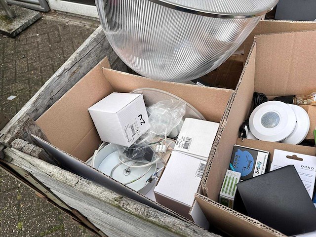 Partij diverse verlichting - afbeelding 40 van  42