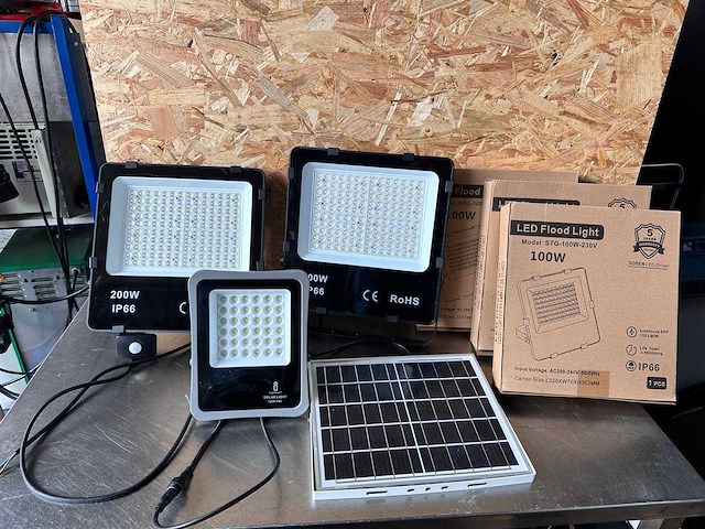 Partij diverse verlichting - afbeelding 6 van  42