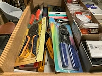 Partij diverse verlichting/gereedschap/installatie benodigdheden - afbeelding 28 van  45