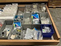Partij diverse verlichting/gereedschap/installatie benodigdheden - afbeelding 31 van  45