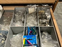 Partij diverse verlichting/gereedschap/installatie benodigdheden - afbeelding 32 van  45