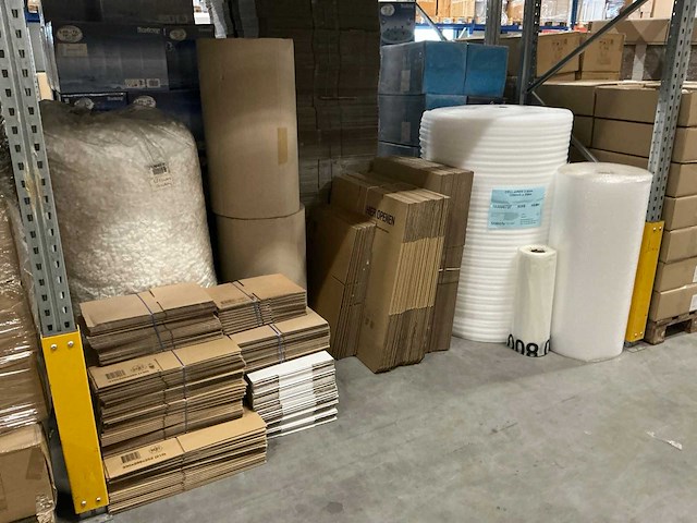 Partij diverse verpakkings benodigdheden - afbeelding 1 van  10