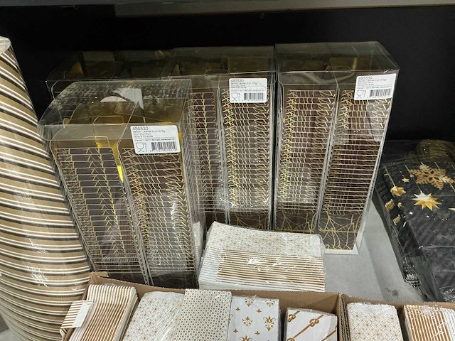 Partij diverse verpakkingsmateriaal o.a bonbon doosjes, zakjes, strikken etc (120x) - afbeelding 23 van  29